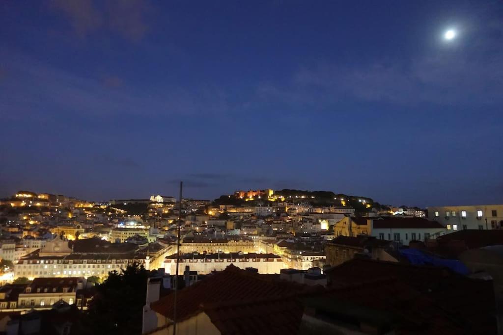 Apartamento Charm And Fantastic View In A Fully Equipped In Center Lisboa